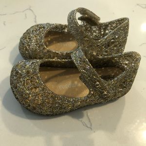 Great condition MINI MELISSA gold jellies
